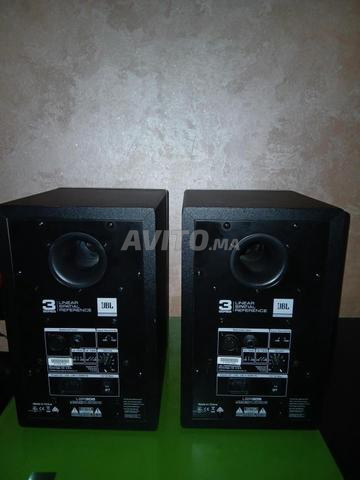 Moniteurs de studio JBL professionnels amplifiés - 2