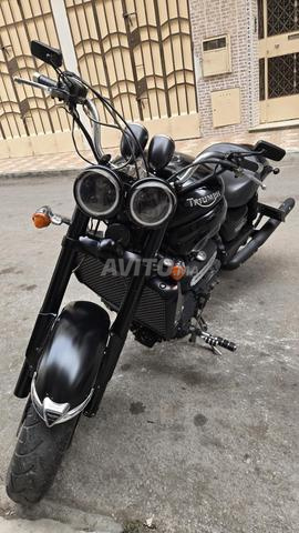 Triumph Rocket 3 2300CC avec valises, sissy bar - 2