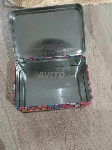 Boîte Pokémon 25 dh - 2