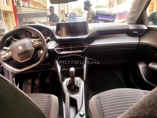 Peugeot 208 comme neuve