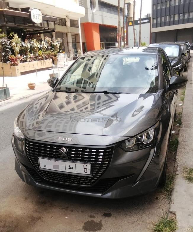 Peugeot 208 comme neuve