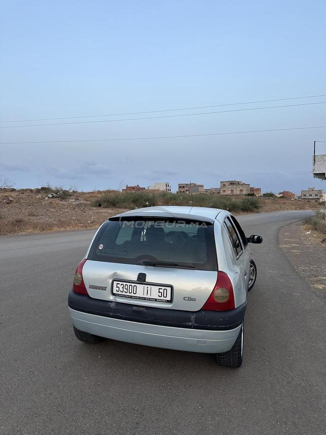 renault clio 