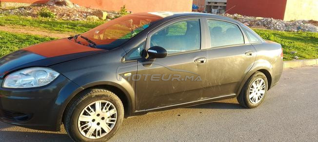 je mets en vente fiat linea essence model 2010