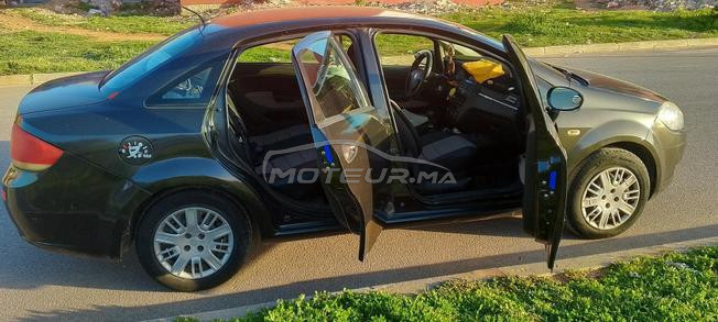 je mets en vente fiat linea essence model 2010
