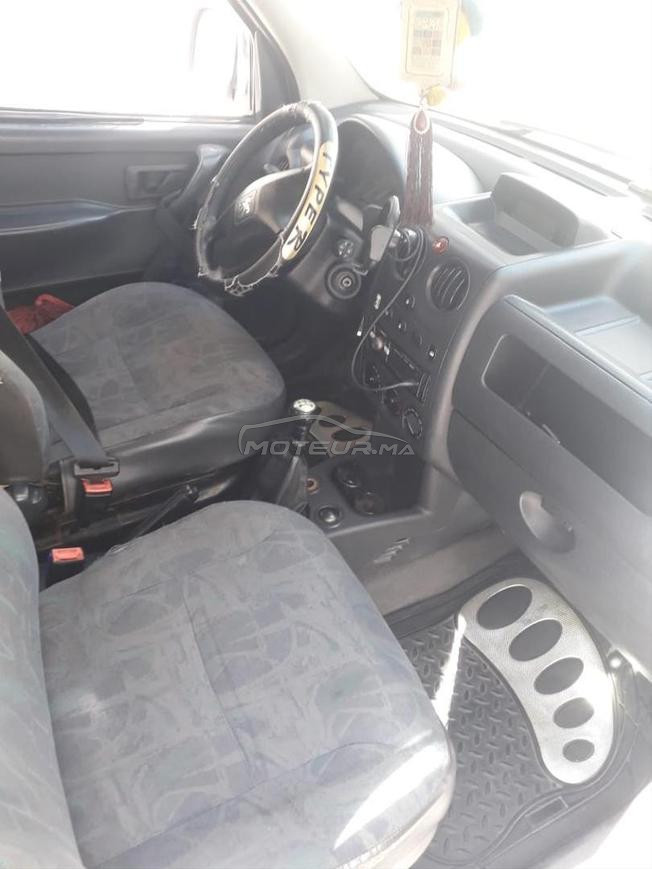 Peugeot 2005 