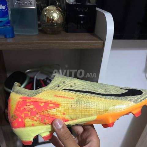 Crampons Nike originaux comme neufs taille 39 - 2