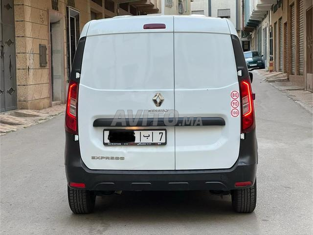 رينو إكسبريس ديزل يدوية 2023 في تطوان - 2