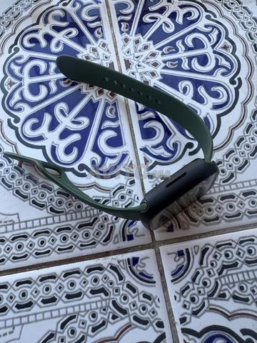 ساعة للبيع - 2