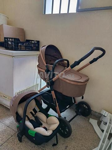 عربة أطفال بحالة ممتازة