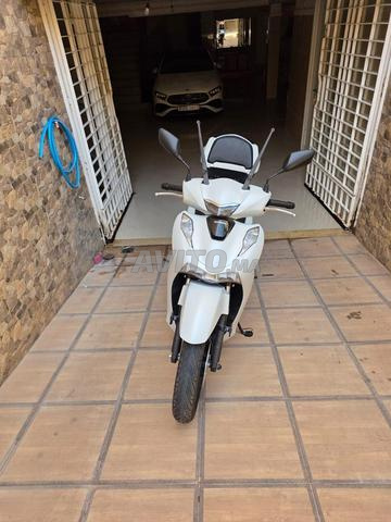 HONDA SH (Tar9im sabiq) - 2
