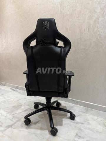 SKILLCHAIRS Throne Series – كرسي ألعاب - 2
