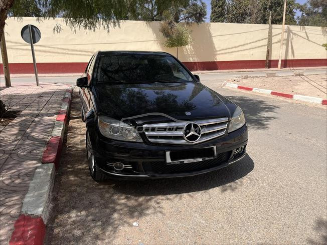 Mercedes-Benz 220 Diesel Manuelle 2010 à Guercif