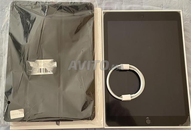 iPad 9ème génération comme neuf avec accessoires - 2