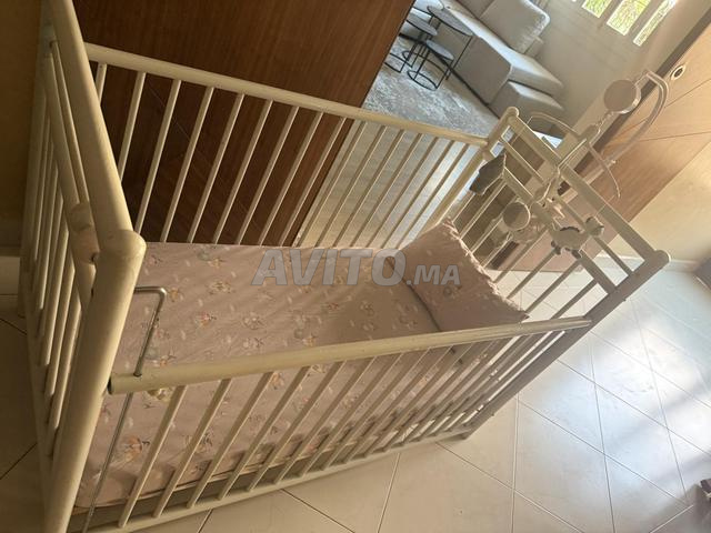 سرير أطفال كامل للبيع - 2