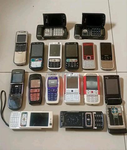 Téléphones anciens