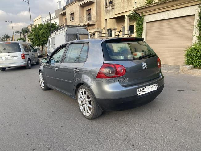 golf 5 2L khassha chuiia  isla7 f l moteur