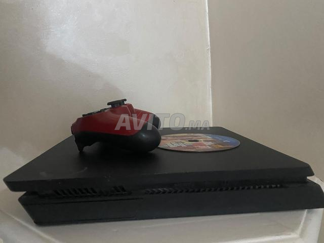 PS4 slim 1To avec manette et disque GTA 5 - 2