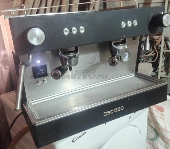 Machine à café à capsules avec 2 groupes - 2