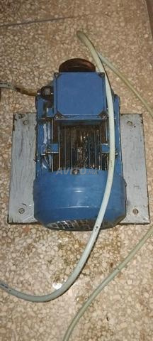Moteur 3cv 380V 1400 tours - 2