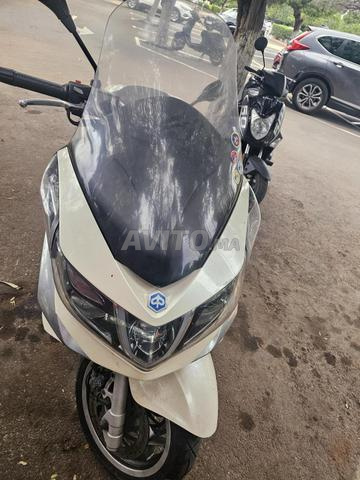 Piaggio 350