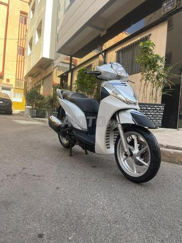 Honda sh 300 - 2