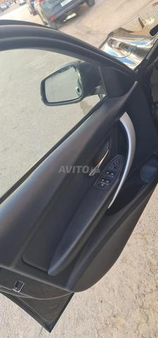BMW Série 3 Diesel Automatique 2018 à Casablanca - 2