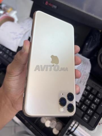 King Home iPhone 11 Pro Max encore propre