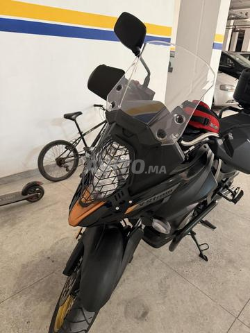 Moto Suzuki V strom 650 xt - 2