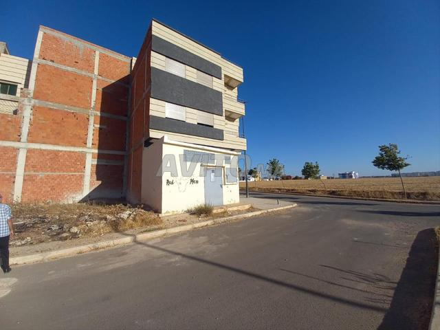 Terrain 100m2 à vendre بقعة أرضية للبيع R2 - 2