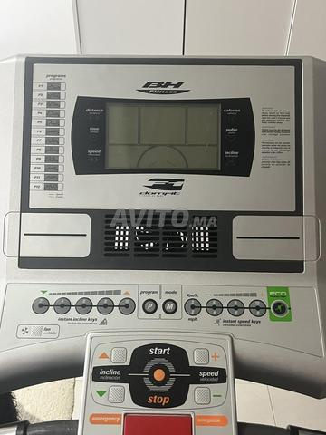 Tapis roulant semi-professionnel BH Fitness F1 - 2
