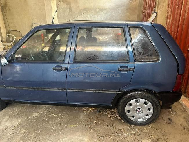 je met Fiat Uno essence mod 1996 avendre