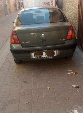 Voiture Clio classique