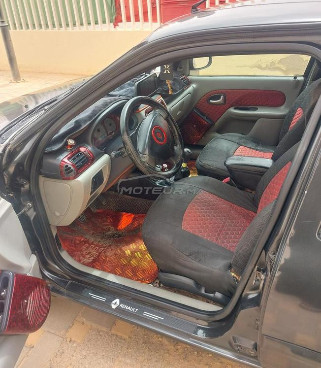 voiture clio essence 