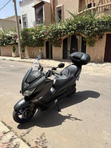 بورغمان 400 جديد مع صندوق علوي - 2