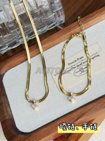 Bijoux élégants pour femmes à vendre