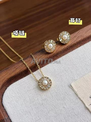 Bijoux élégants pour femmes à vendre - 2