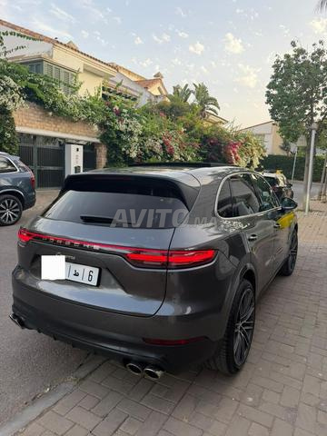 Cayenne e-Hybrid 11 000km - 2