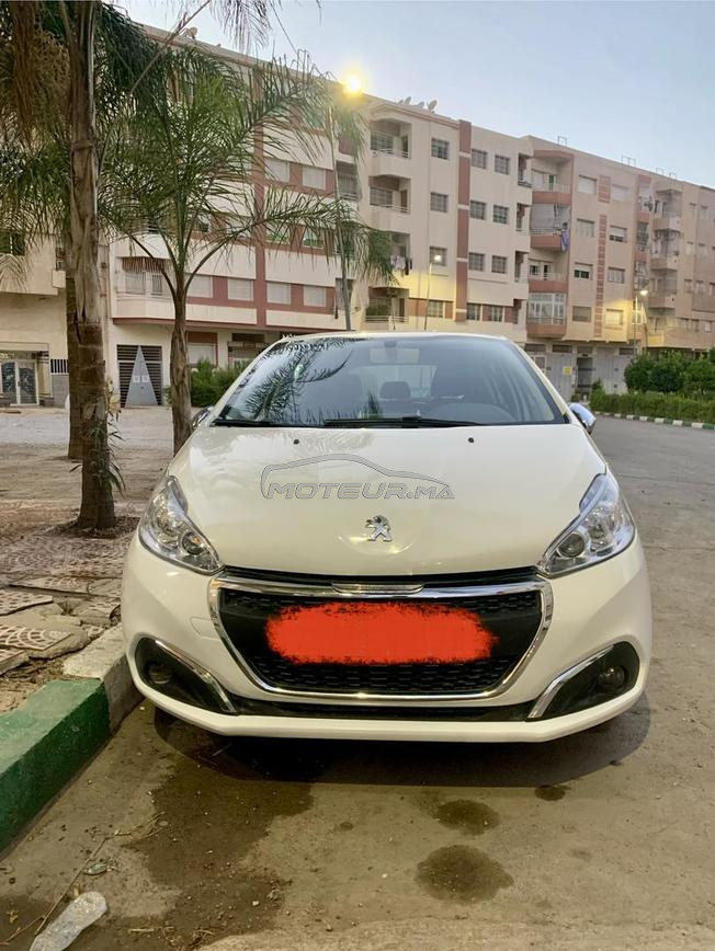 peugoet 208 3amra like