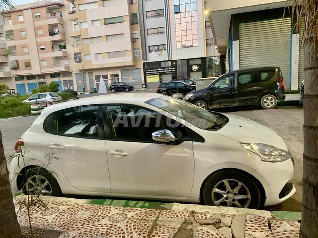 Peugeot 208 2018 full options - 2