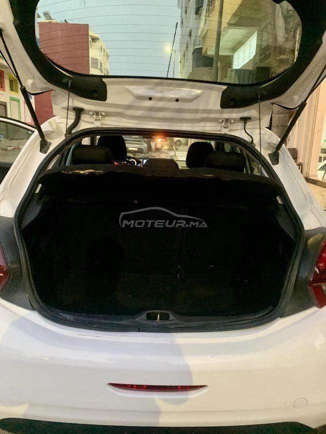 peugoet 208 3amra like