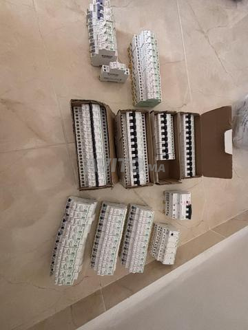 مجموعة قواطع شنايدر