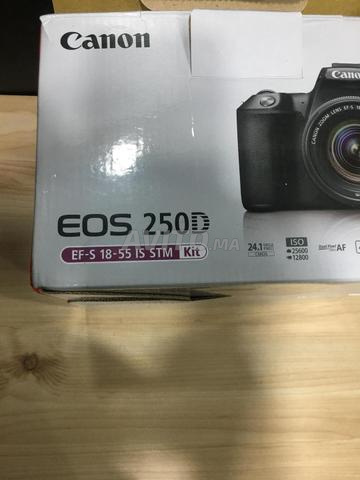 Canon EOS 250D avec 18-55mm f4-5 IS STM état Neuf - 2