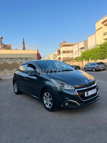 Peugeot 208 - 2