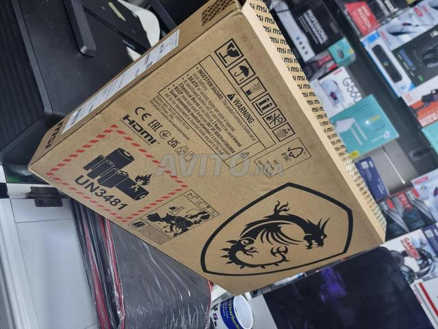 MSI Cyborg 17 B2RWFKG - 2