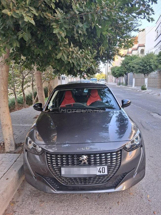 سيارة بيجو 208 للبيع