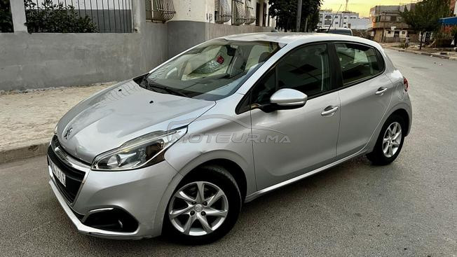 Peugeot 208 2019 active  km 87000 Aucun Retouche