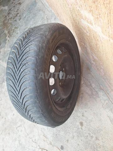 إطار ميشلان مع جنط مقاس 205 55 R16