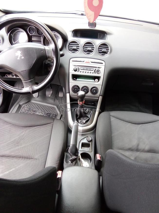 je met en vente une voiture bien entretenu 
