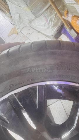 أربع إطارات بحالة جيدة - 2