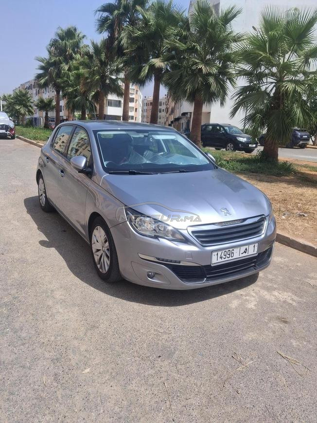 peugeot 208 tres bonne etat faible kilometrage ,